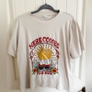 SHEIN Cream Graphic Tee with Sun Design